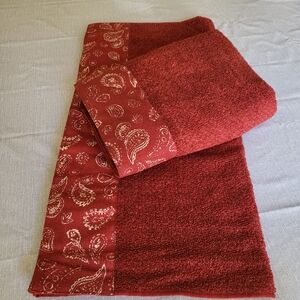 Woolrich Red Textured Bandana Bath Towel